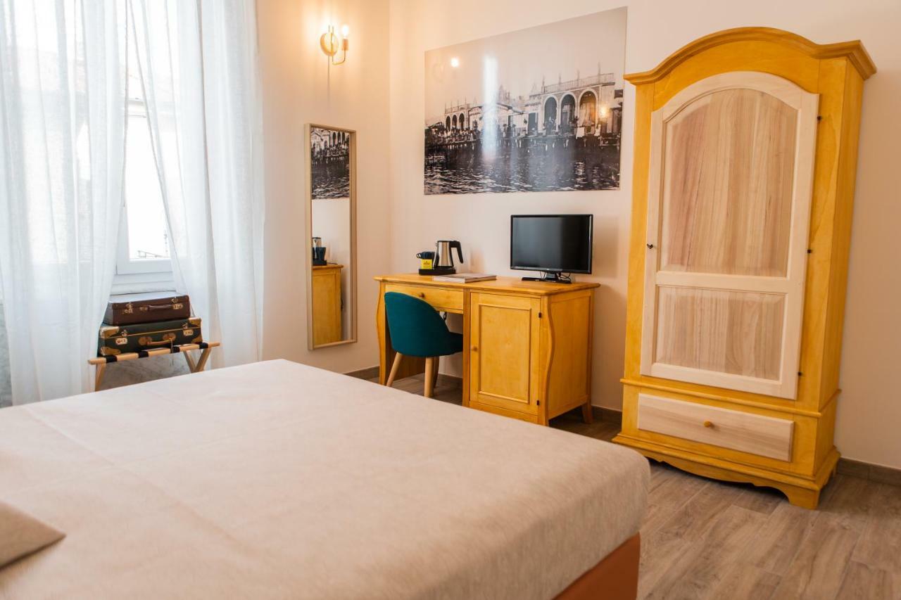 Demithos Rooms La Spezia Exterior foto